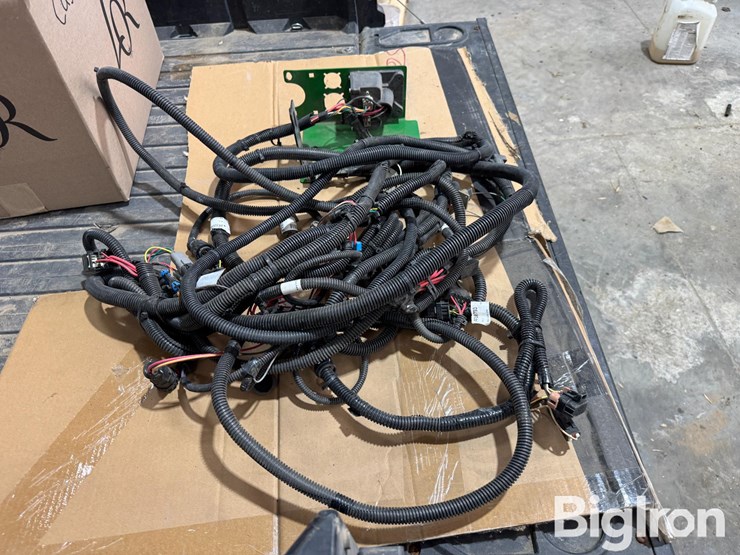 case-to-john-deere-planter-conversion-wiring-harness-image-4