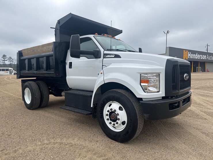 2025-ford-f650xl-image-2