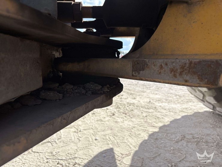 2014-deere-644k-image-17