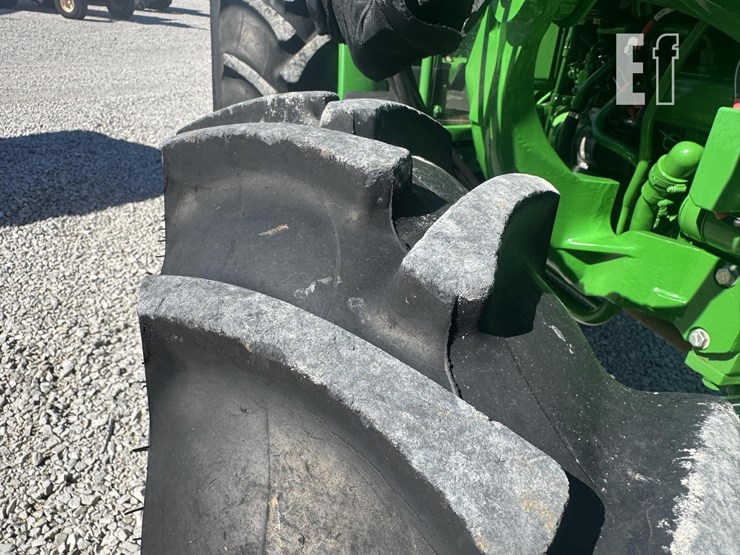 2022-john-deere-5065e-image-5