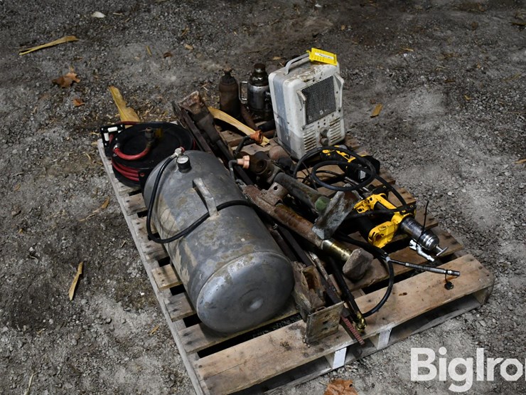 pallet-of-farm-support-image-3