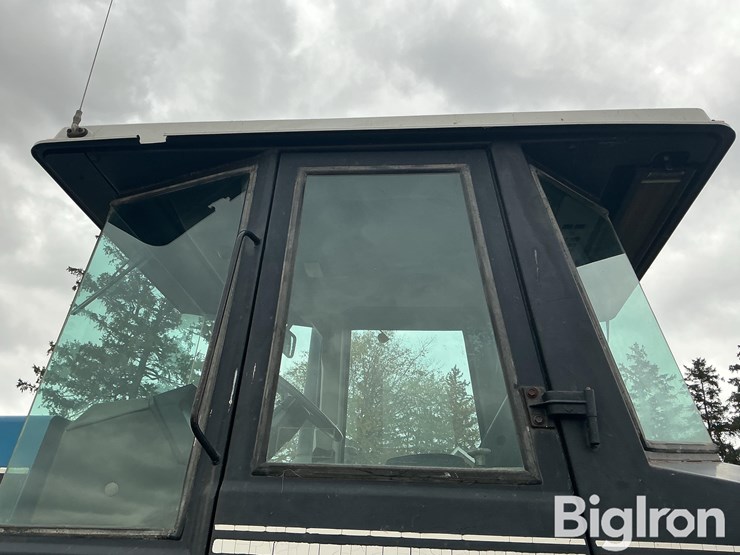 1990-versatile-946-image-11