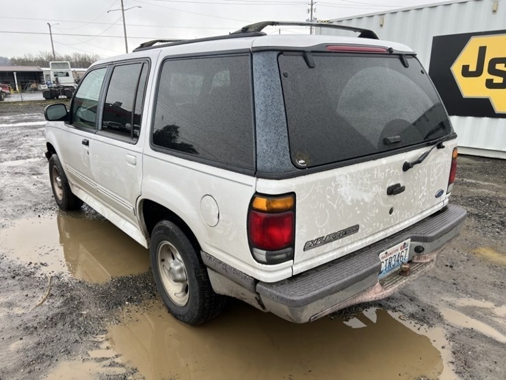 1997-ford-explorer-xlt-image-6
