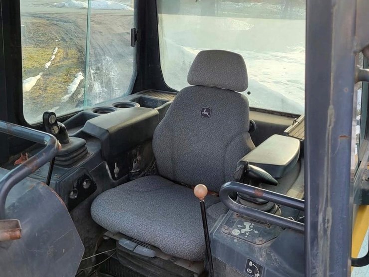 2012-deere-650k-image-12