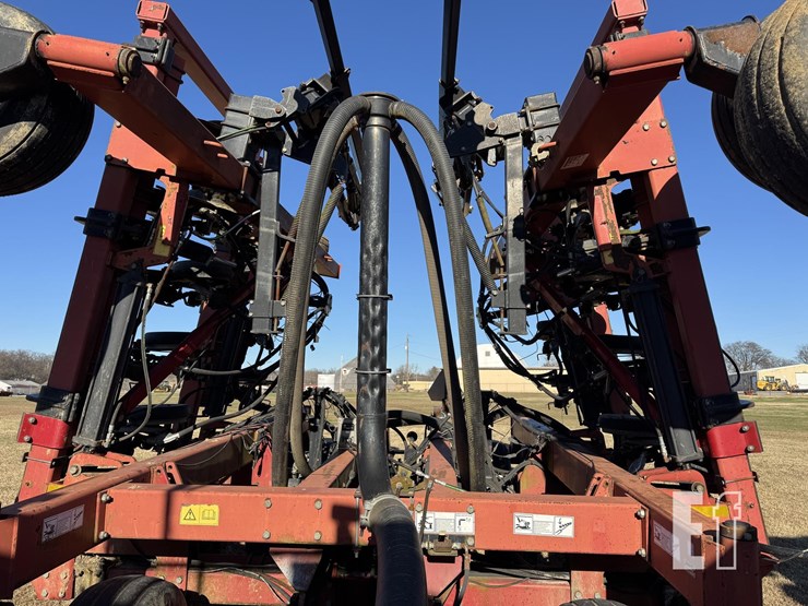 case-ih-2400-image-39