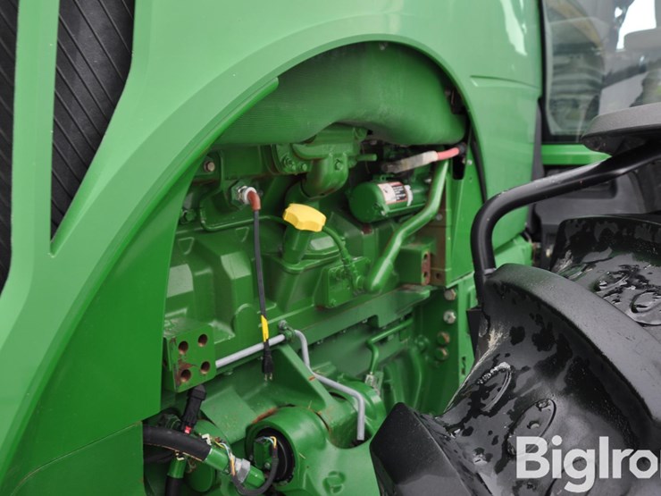 2013-john-deere-8360r-image-13