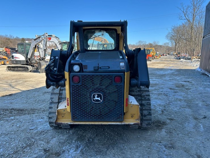 2015-deere-323e-image-3