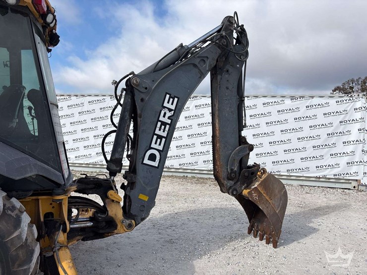 2015-deere-310sl-image-11