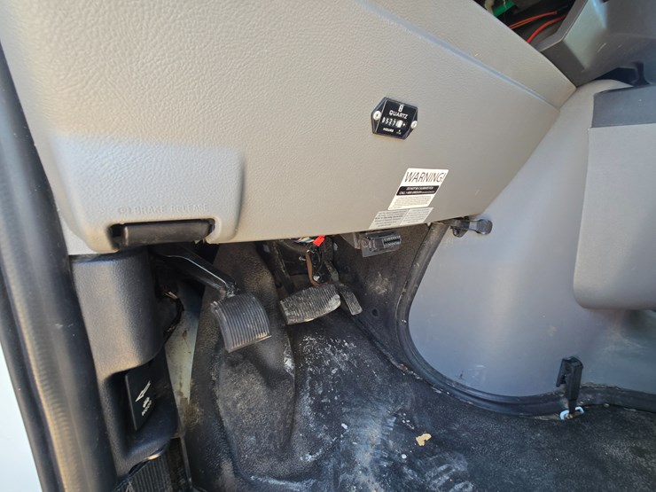 2019-ford-e450-image-39