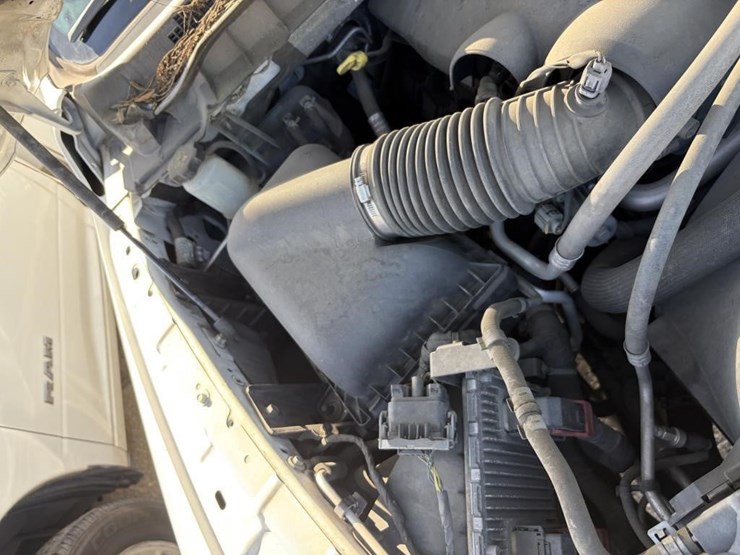 2018-dodge-2500-image-19