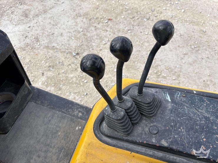 yale-glc030a-2,500lb-propane-foklift-image-22