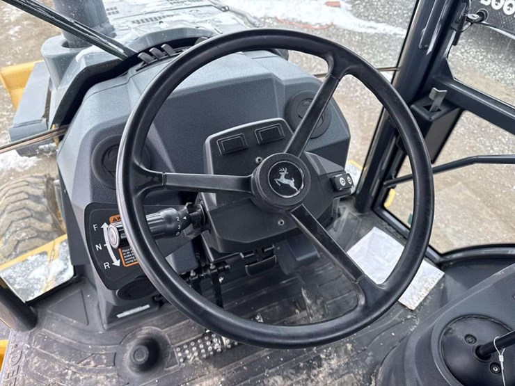 2020-john-deere-2020-image-28