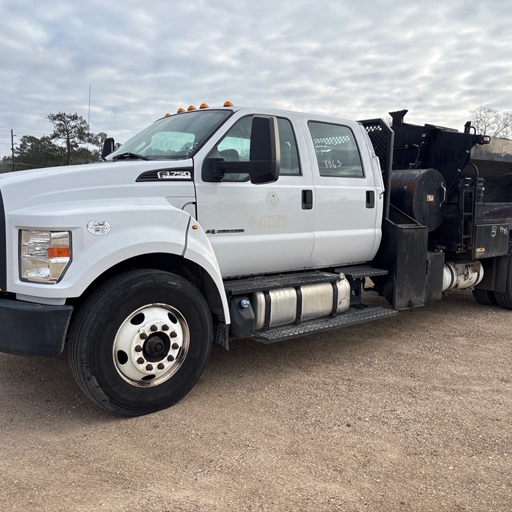 2016 FORD F750 XL