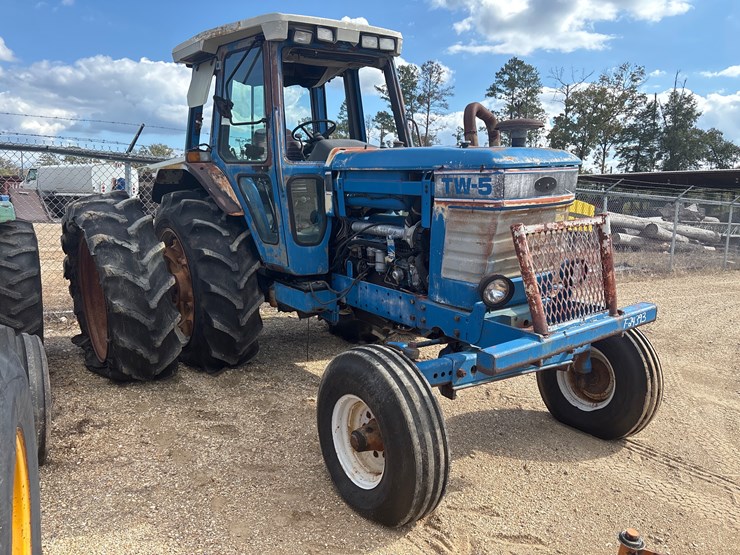 ford-tractor-image-2