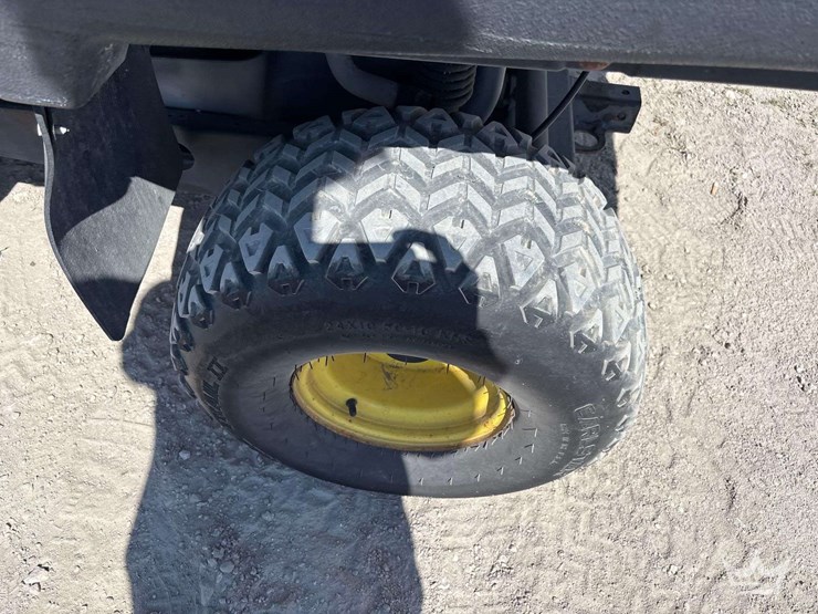 2020-john-deere-gator-hpx615e-image-17