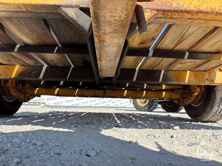 1984-charles-machine-works-s4a-s/a-tilt-deck-trailer-image-11