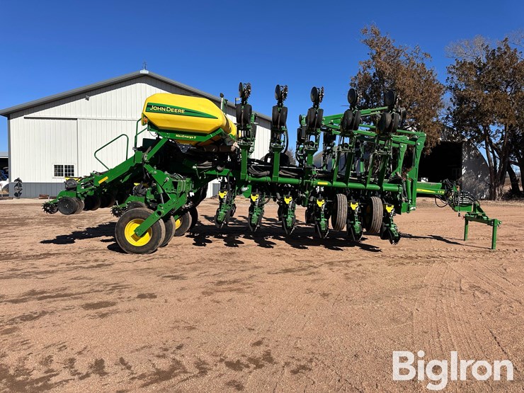 2015-john-deere-1795-image-2