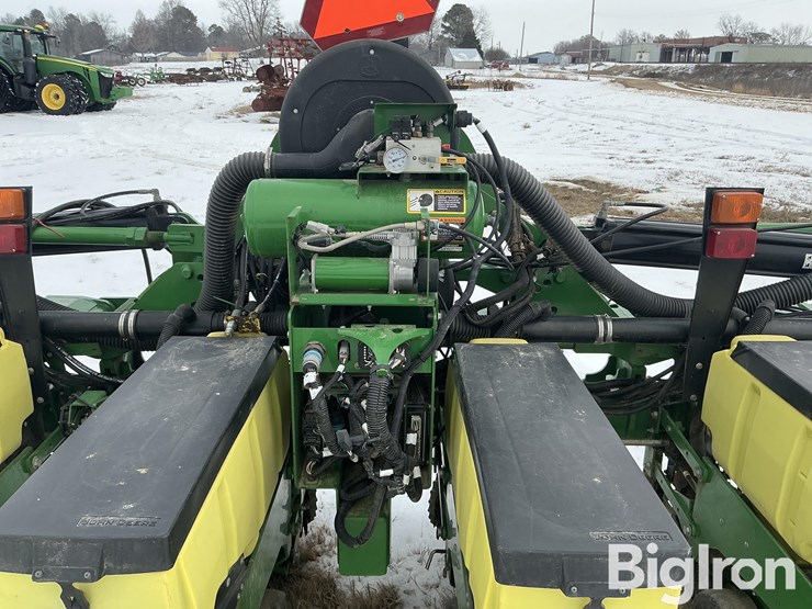 john-deere-planter-16r30”-image-19