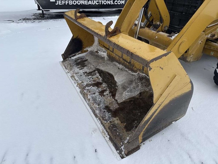 caterpillar-420f-image-8