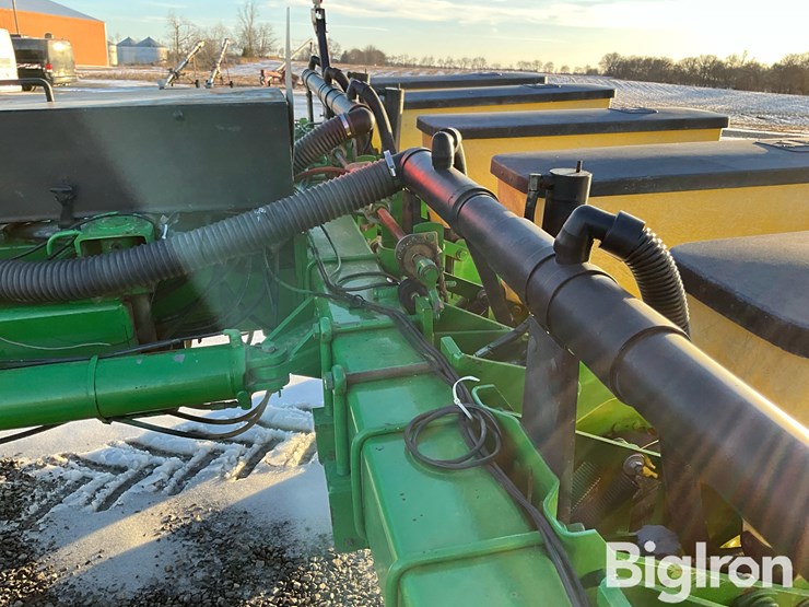 john-deere-7200-image-17