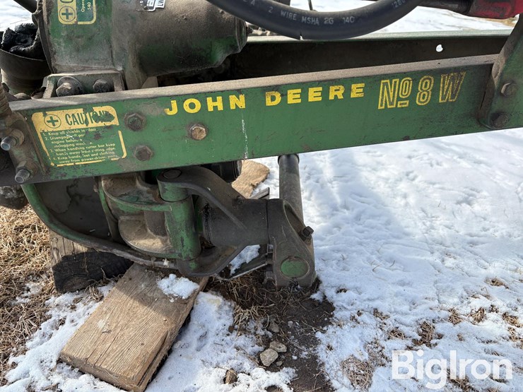 john-deere-8-image-13