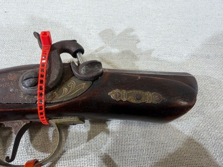 #200-•-pair-of-derringer-pistols-image-6