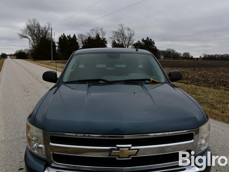 2010-chevrolet-silverado-1500-lt-image-10