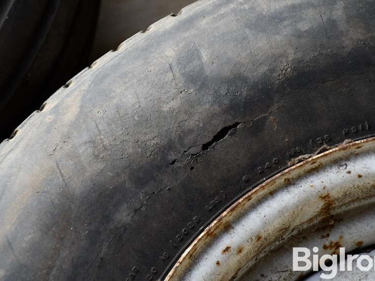 pallet-of-tires-image-12