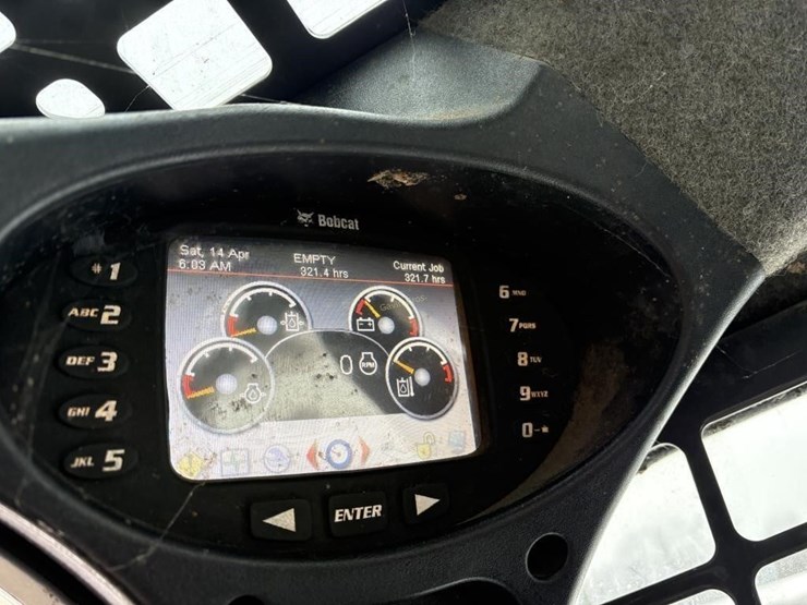2015-bobcat-s590-image-16