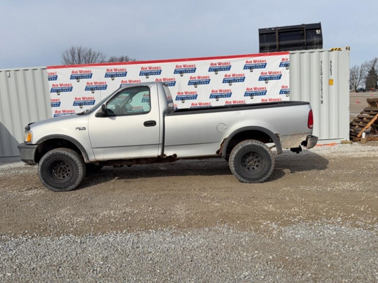 1996-ford-f150-xl-image-1