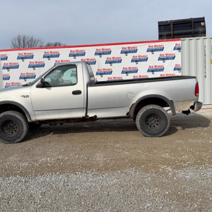 1996 FORD F150 XL