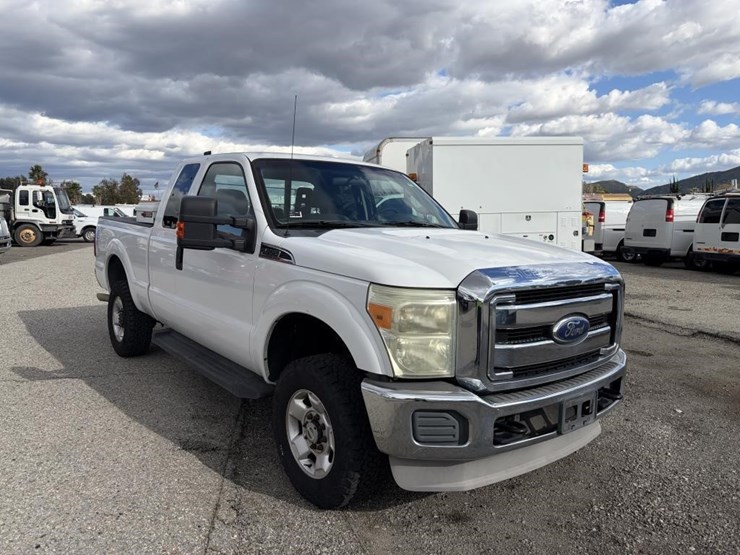 2011-ford-f350-image-2