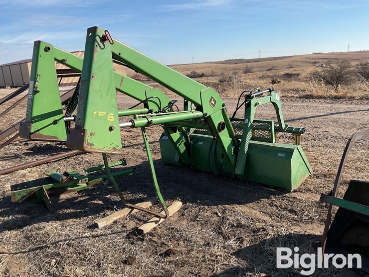 john-deere-158-image-6