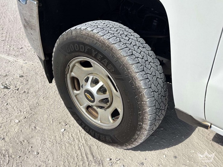 2019-chevrolet-silverado-2500hd-image-26