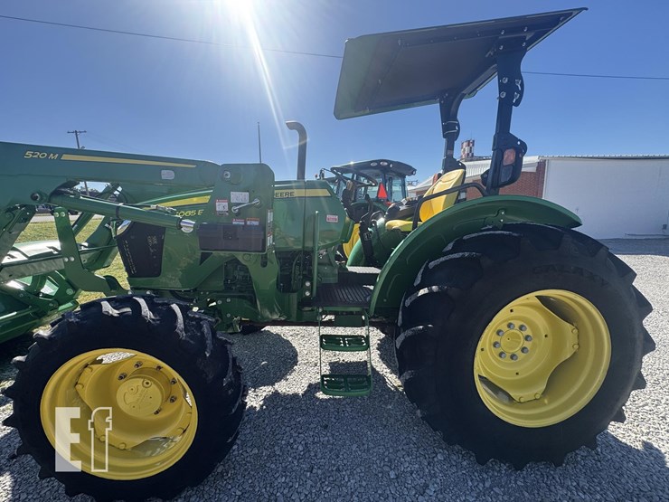 2022-john-deere-5065e-image-13