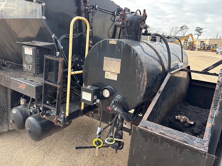 2018-ford-f750-xl-image-10