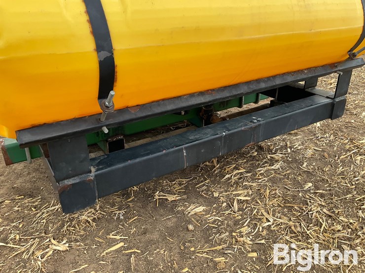 front-mount-fertilizer-tank-image-12
