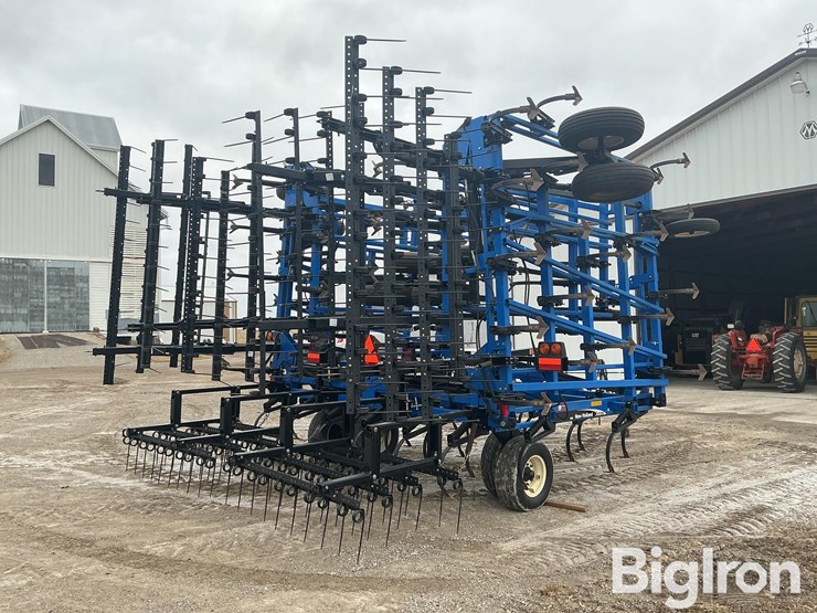 new-holland-st250-image-5