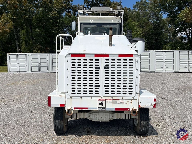 roadtec-cb100-sweeper-conveyor-image-30