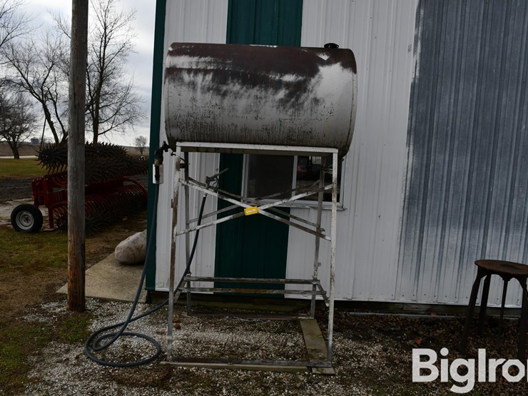 butler-250-gallon-fuel-tank-on-stand-image-6