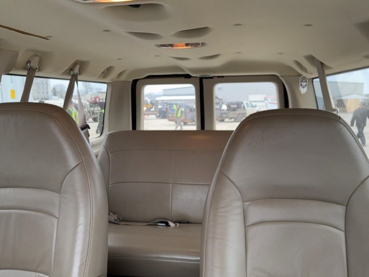 2003-ford-e350-image-19