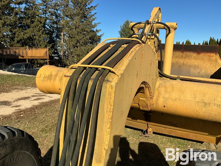 caterpillar-12-image-13