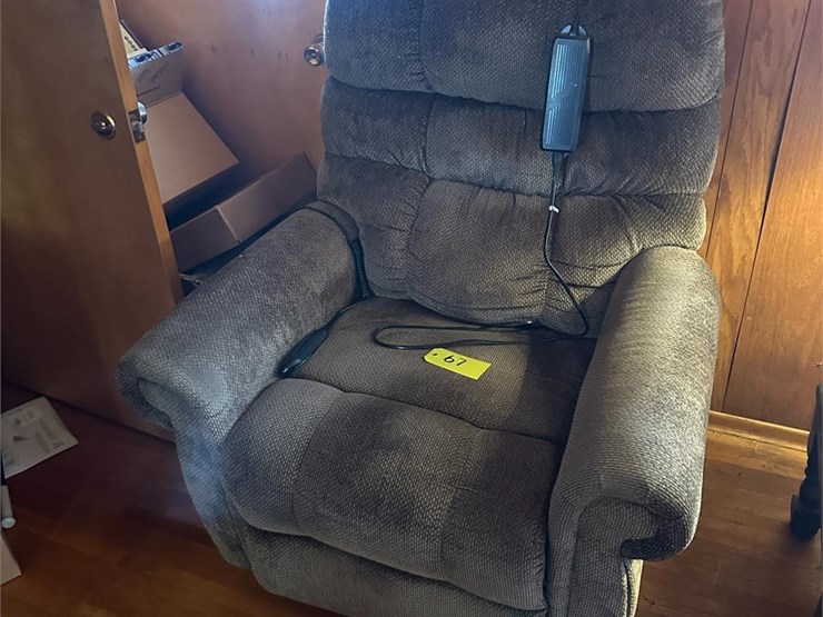 electric-powerlift-chair-image-1