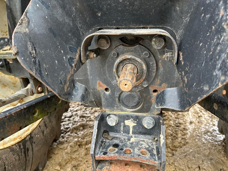 new-holland-tc35-image-16