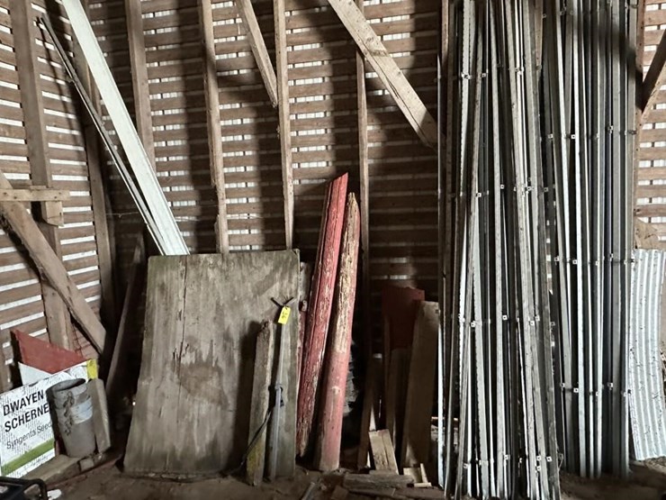 metal-shed-frame-&-wood-image-1