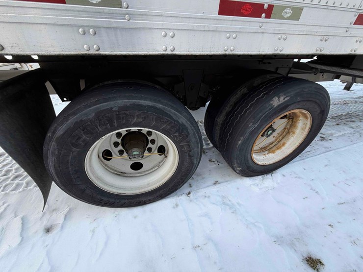 2011-utility-enclosed-trailer-image-6