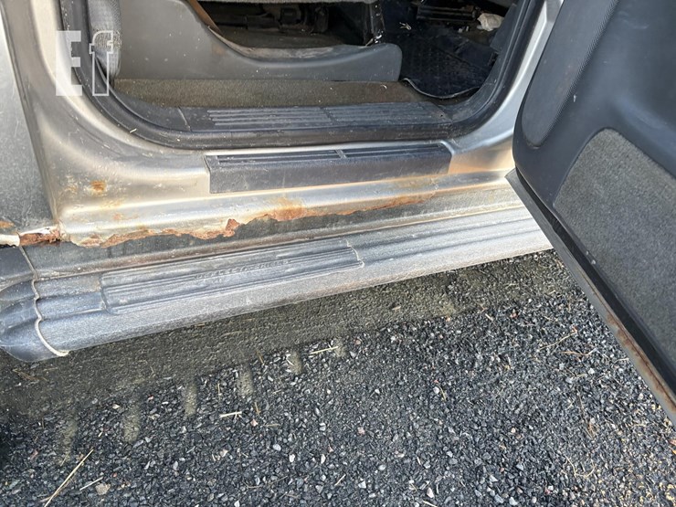 2003-chevrolet-silverado-3500-ls-image-9