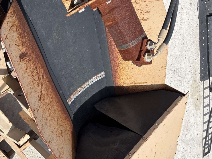 screen-usa-trom-6090-image-12