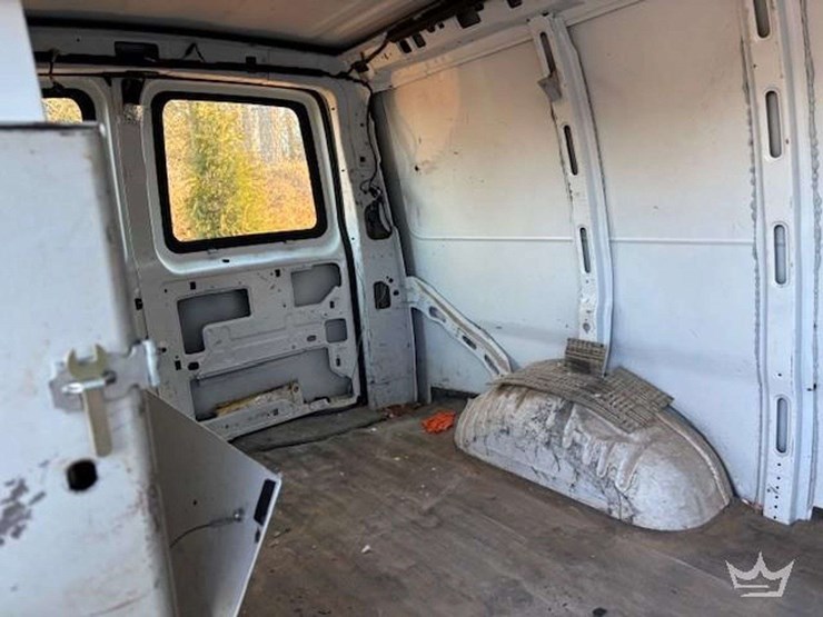 2007-chevrolet-express-2500-image-8