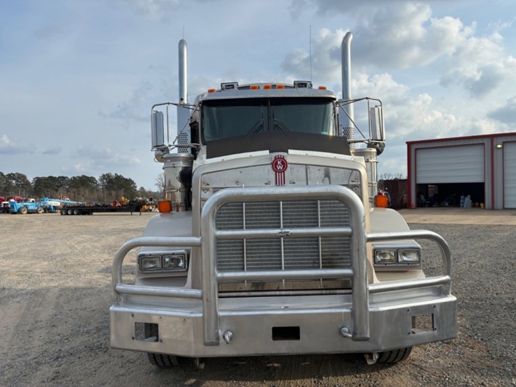 2012-kenworth-t800-image-2